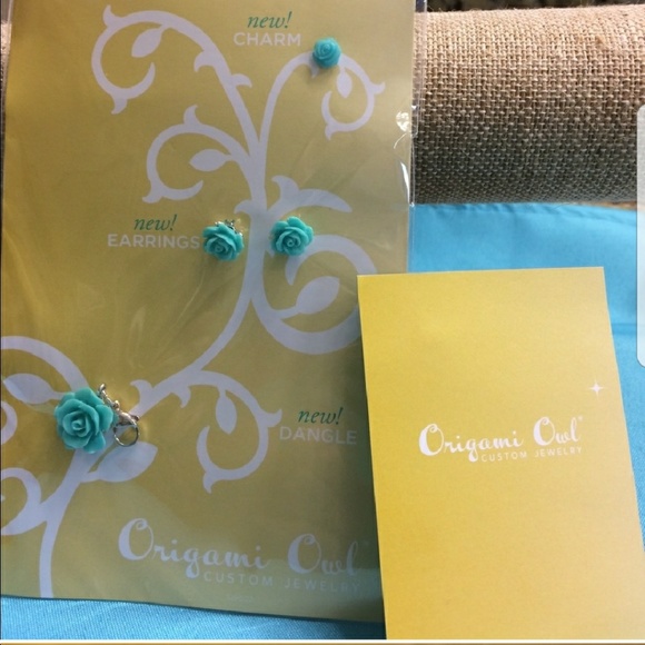 Origami Owl Jewelry - Origami Owl incentive blue rose set Origami Owl Jewelry - Origami Owl incentive blue rose set